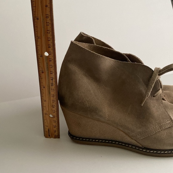 J. Crew Macalister Tan Lace Up Wedge Ankle Boot Made in Italy Size 10 - Picture 7 of 10